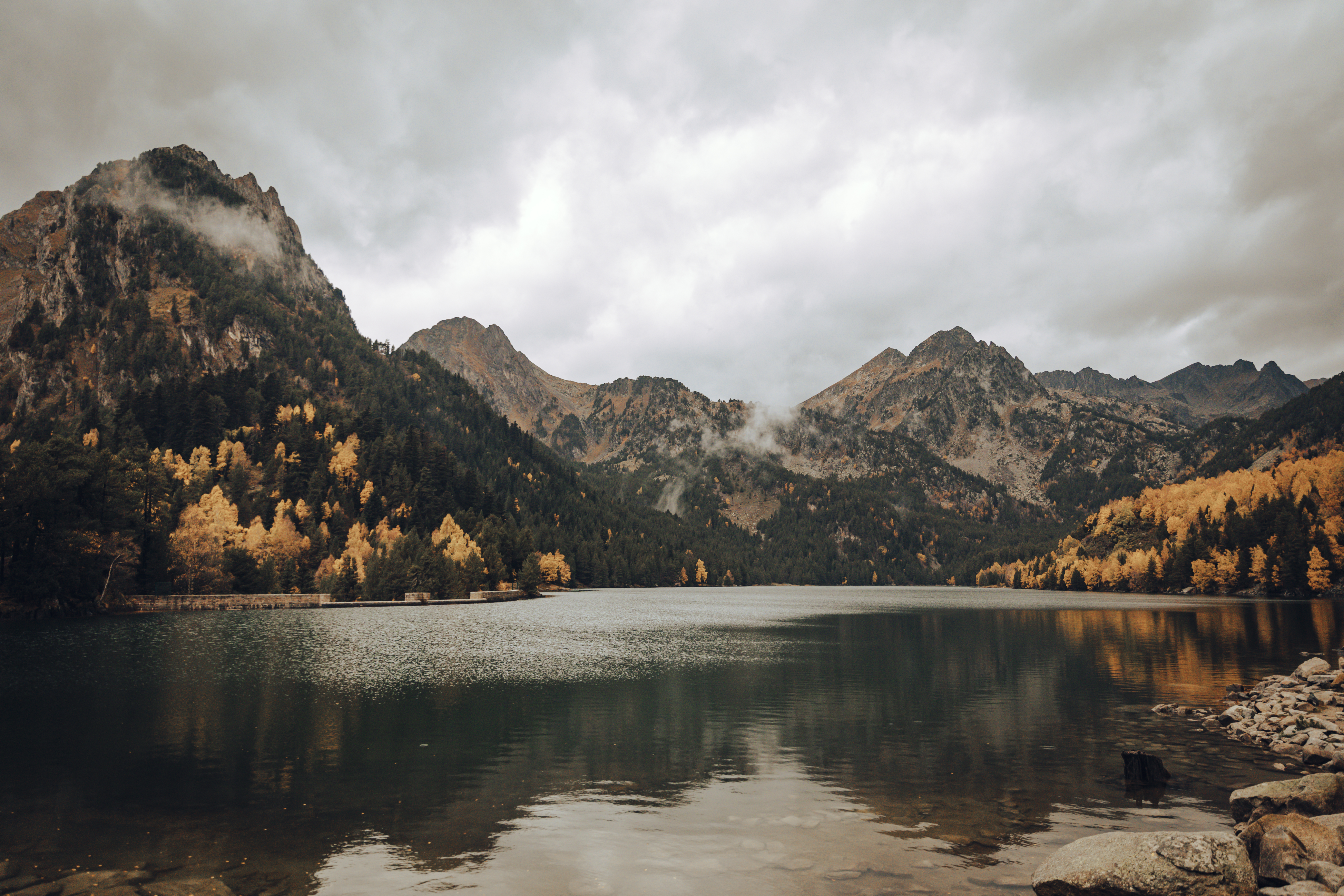 Mountain_Lake_Landscape_original_1689189
