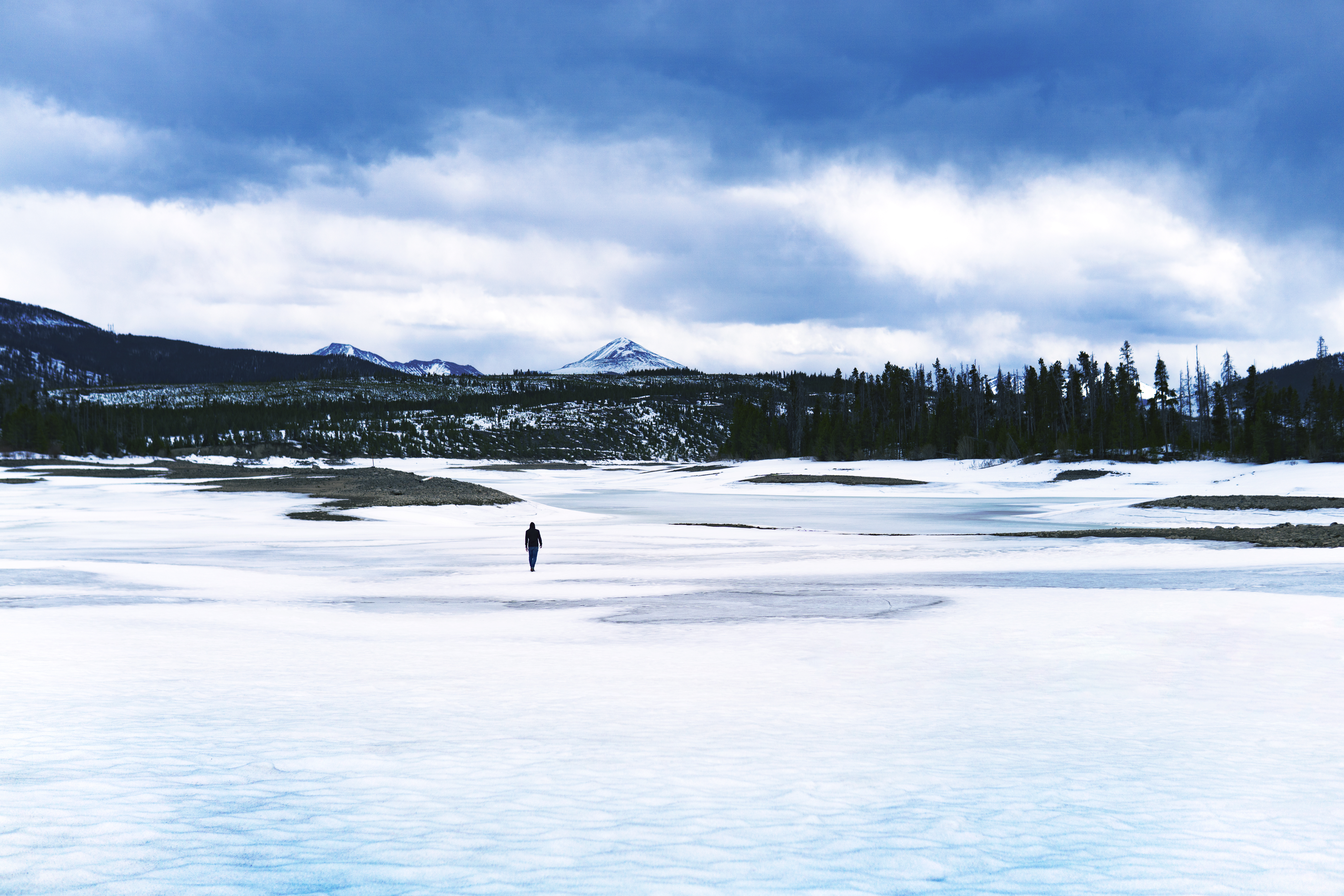 Silhouette_Of_Person_In_The_Snow_original_1500340